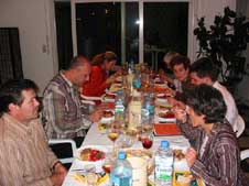 Am Tisch