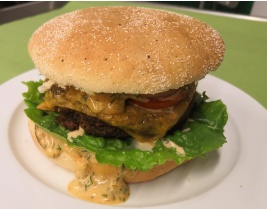 Insekten Kochkurs: Insekten-Burger Zubereitung eines Insekten-Burger in unserer Kochschule in Schwetzingen zwischen Mannheim und Heidelberg